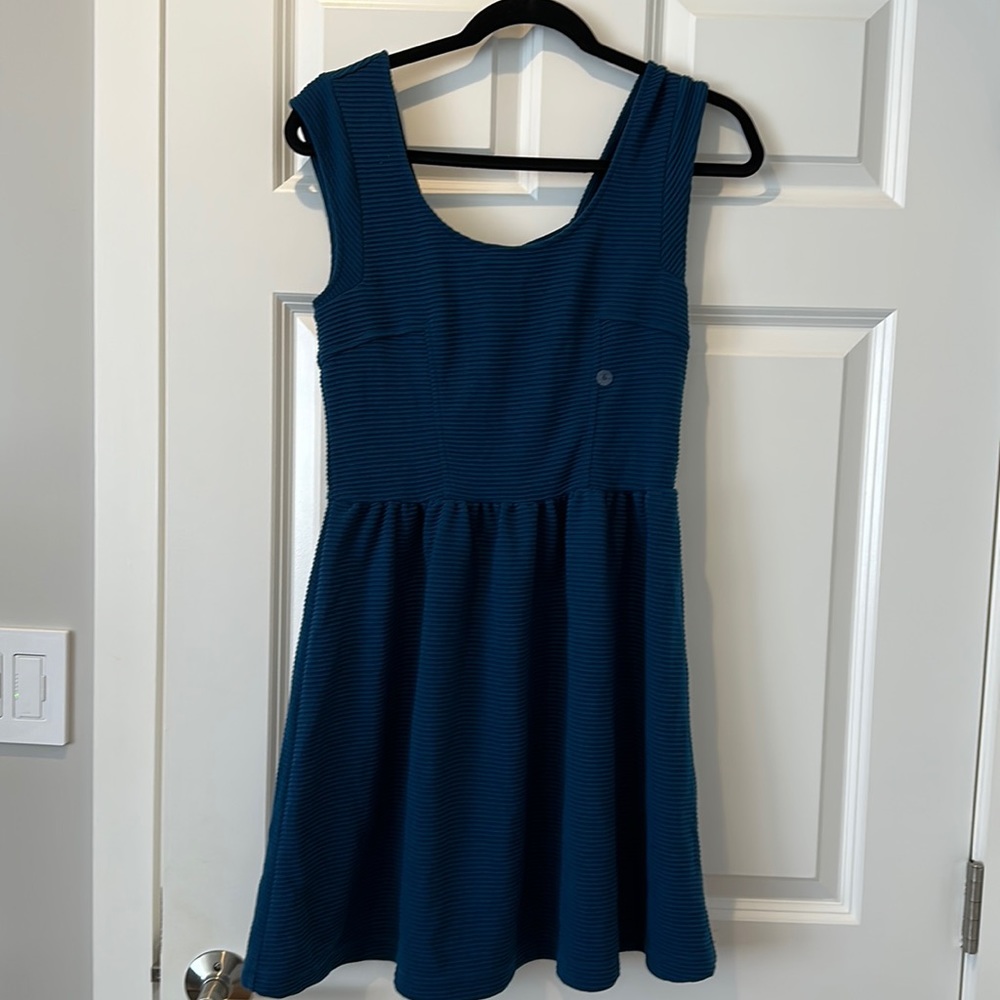 American eagle size 6 turquoise dress